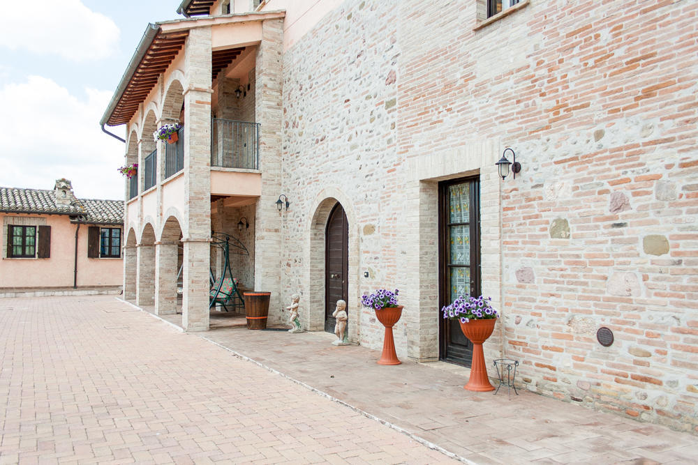 Le Stelle Di San Lorenzo Hotel Bastia Umbra Exterior photo